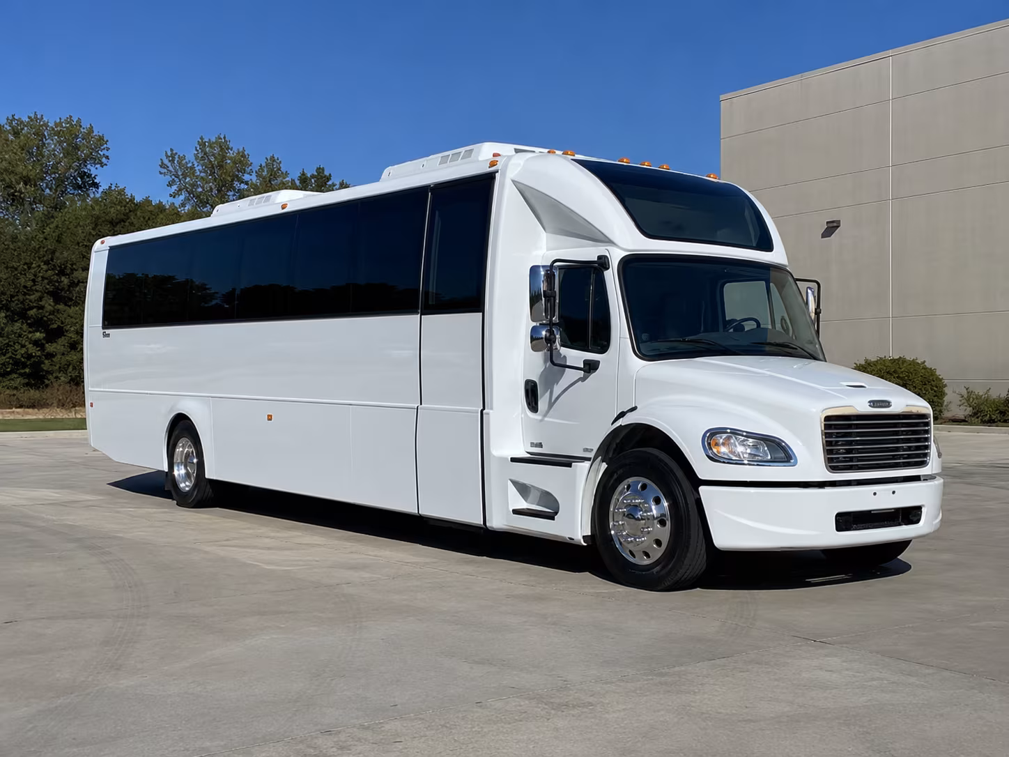 irvington 28 passenger party bus